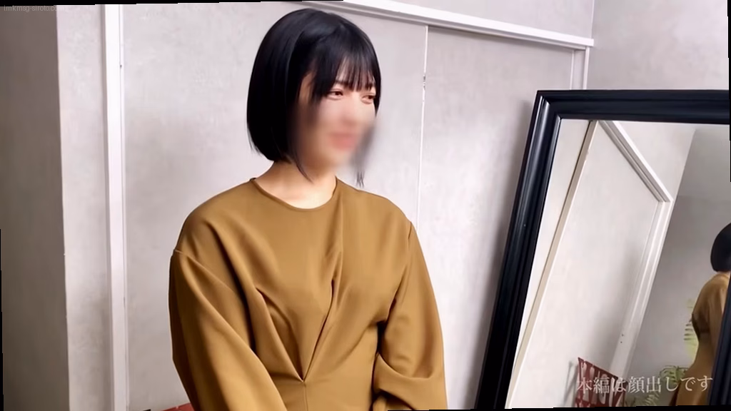 シーン1：シックな下着が暴かれるインタビュー 0