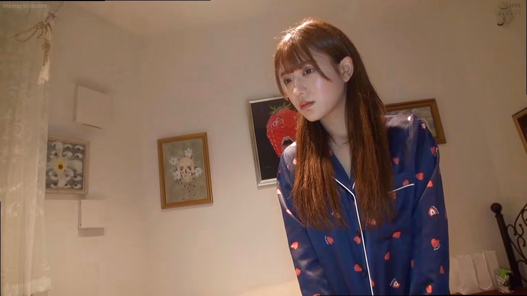 シーン1：美術大学の個展会場 1