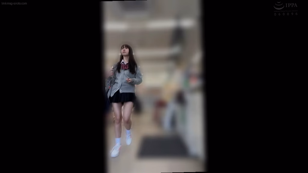 シーン3：パンツを見せつける天使 4