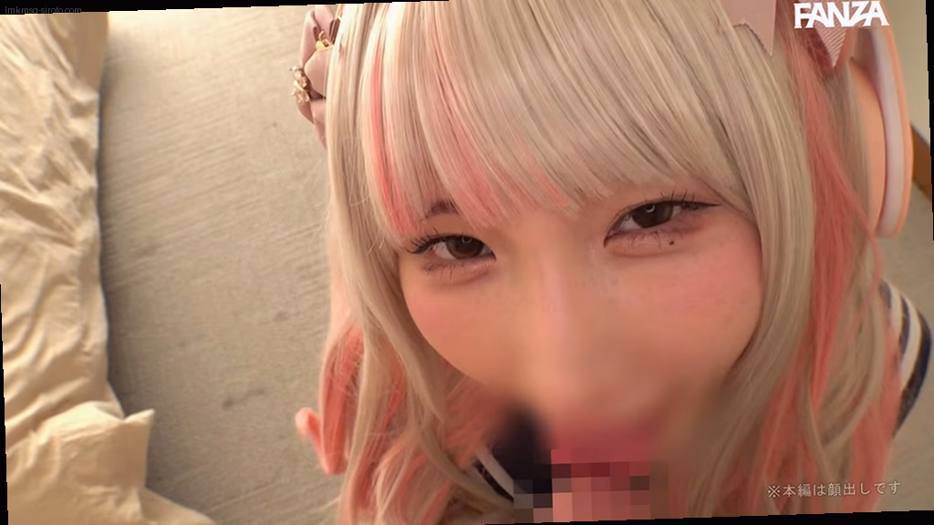 シーン4：騎乗位で自ら腰を振る 8