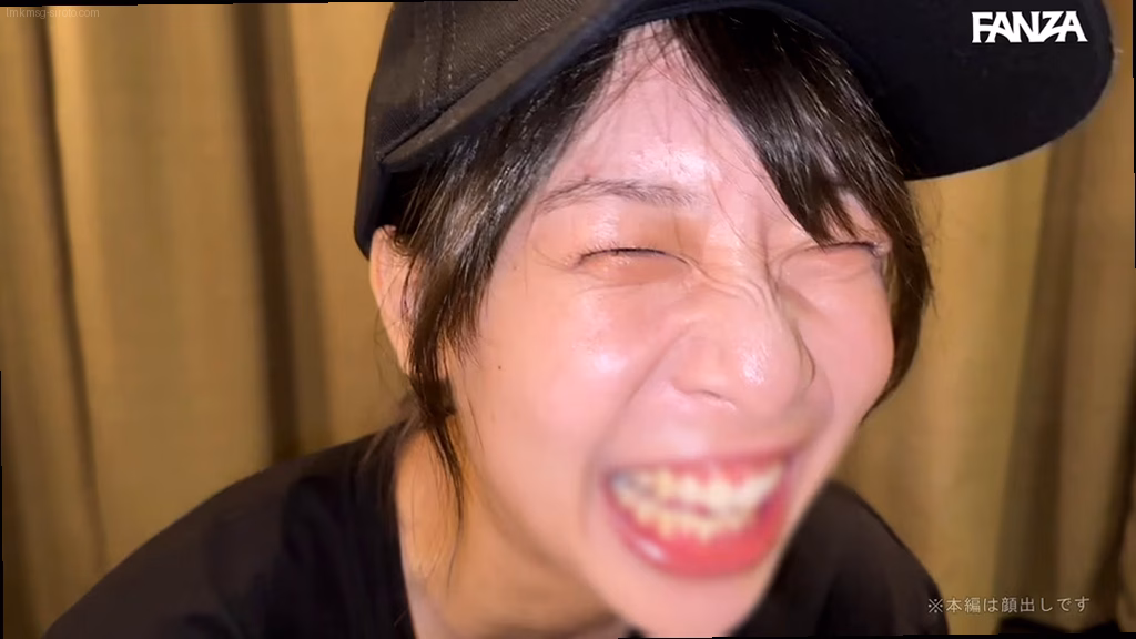 シーン2:立ちバックの汗まみれセックス 4