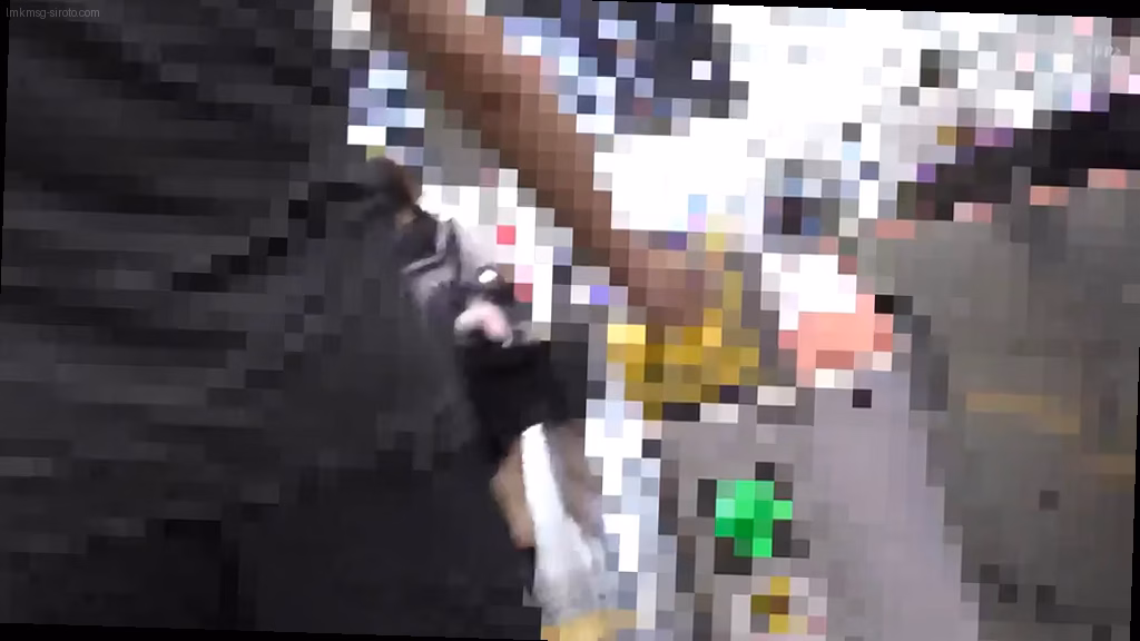 シーン3：ホテルでの激しい責め（23:35～35:25） 5