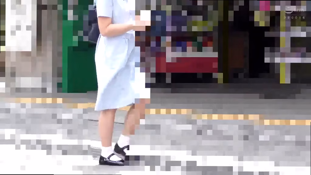 シーン1：駅前での羞恥プレイ 0