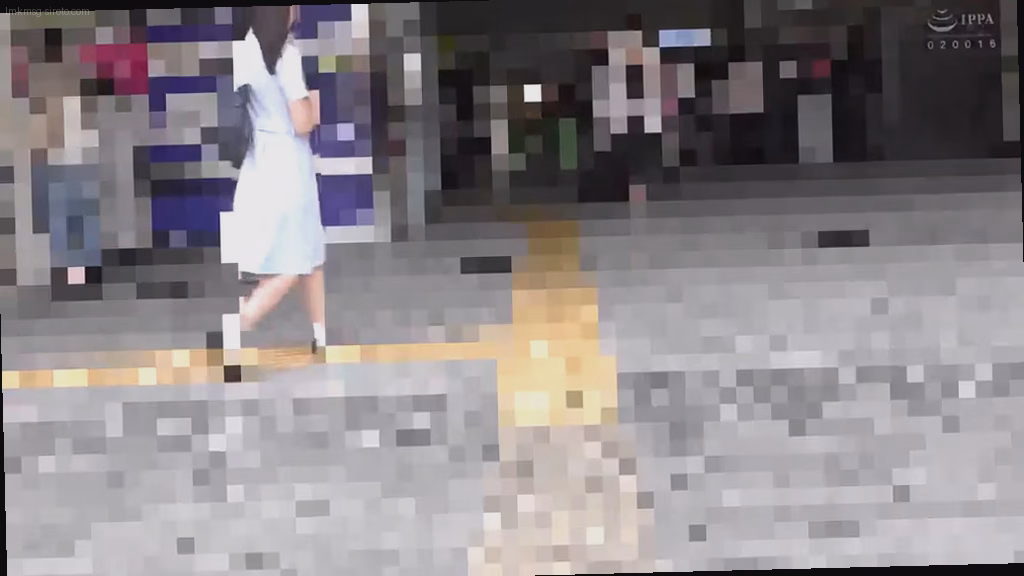 シーン2：ホテルでの多様な性器刺激 4